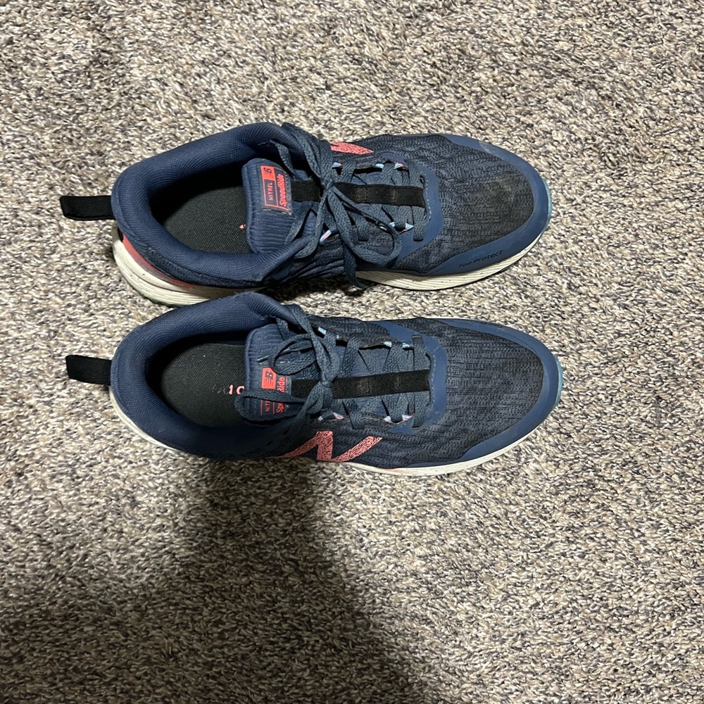 New Balance Tennis shoes